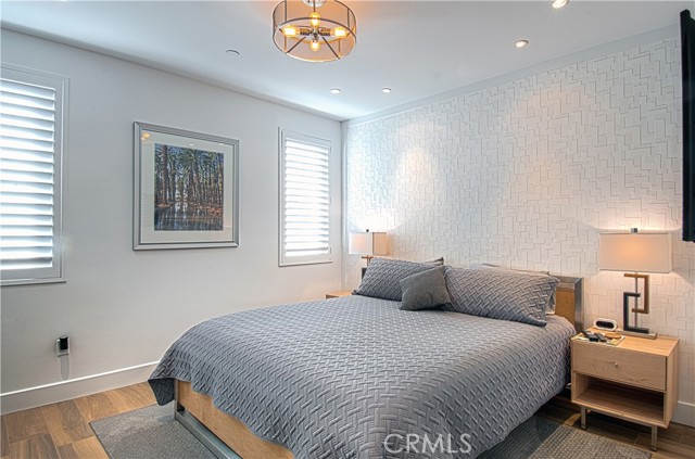 Detail Gallery Image 30 of 39 For 1301 Outrigger Dr, Corona Del Mar,  CA 92625 - 4 Beds | 3/1 Baths