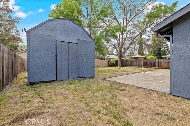 1967 N Ventura Avenue, Farmersville CA: https://media.crmls.org/medias/41f25a7b-70af-4b78-917a-120ad44cdd38.jpg