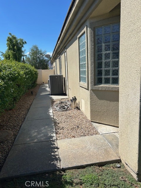 17 Bellisimo Court, Rancho Mirage CA: https://media.crmls.org/medias/41f2f430-a582-408e-85ab-e6614531c701.jpg