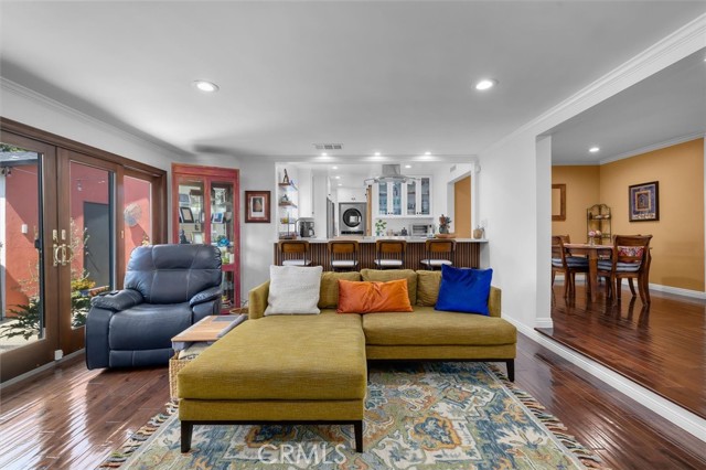 5345 W 140th St, Hawthorne CA: https://media.crmls.org/medias/41f33d47-21d5-48d4-8861-f7e1922b1907.jpg