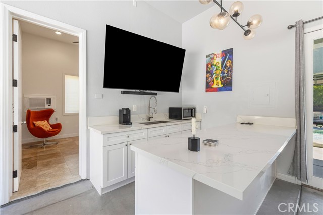 2600 E Vincentia, Palm Springs, CA 92262