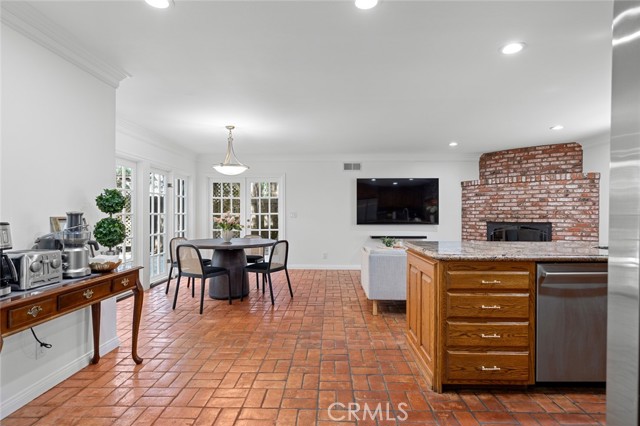 Detail Gallery Image 21 of 43 For 16842 Harkness, Huntington Beach,  CA 92649 - 4 Beds | 2/1 Baths