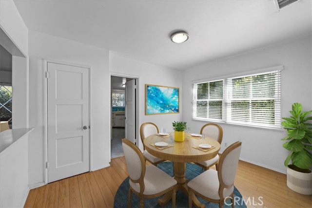 Detail Gallery Image 7 of 67 For 716 33rd St, Manhattan Beach,  CA 90266 - 4 Beds | 2 Baths