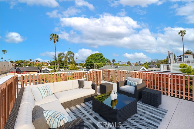 Detail Gallery Image 14 of 22 For 521 S Francisca Ave, Redondo Beach,  CA 90277 - – Beds | – Baths