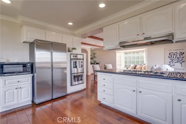 Detail Gallery Image 19 of 66 For 2212 Chandeleur Dr, Rancho Palos Verdes,  CA 90275 - 4 Beds | 4 Baths