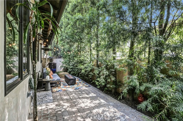 638 Sierra Madre Blvd, Sierra Madre CA: https://media.crmls.org/medias/41f65aaa-89f6-4357-b9f2-24b9236d463b.jpg