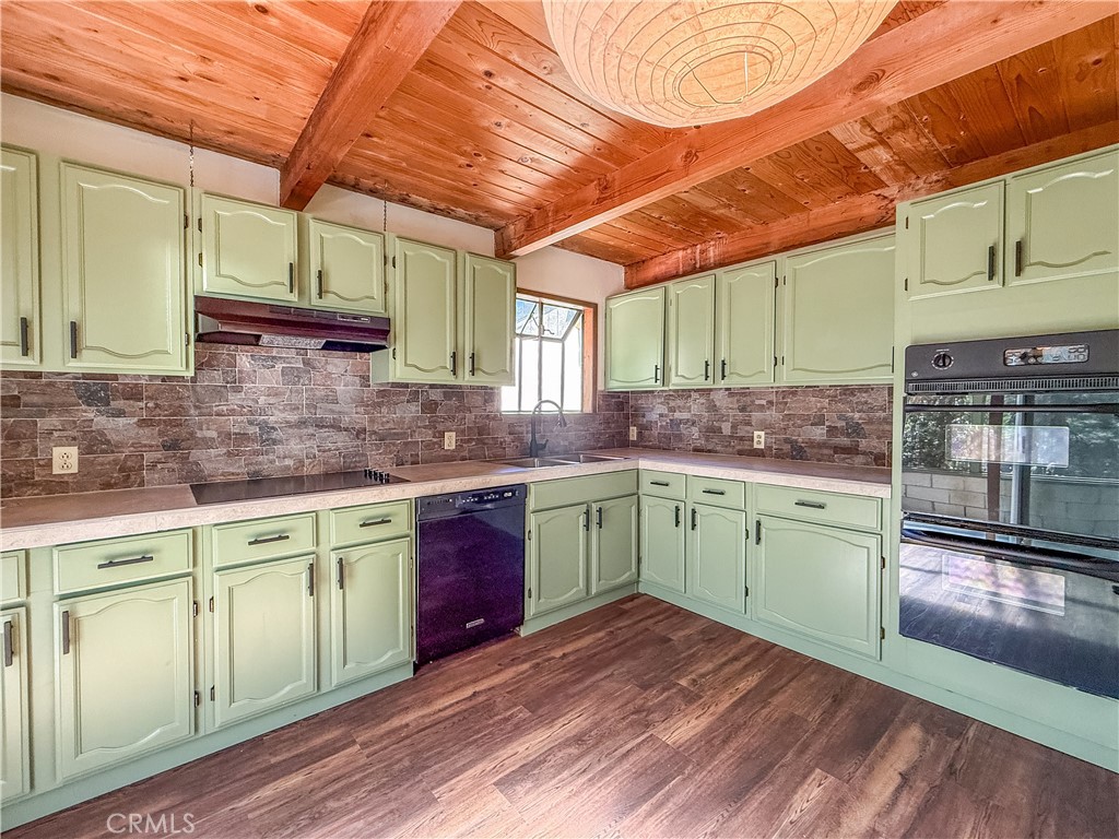 https://media.crmls.org/medias/41f6646e-ee2b-4798-91e0-c9e56670058d.jpg?preset=X-Large