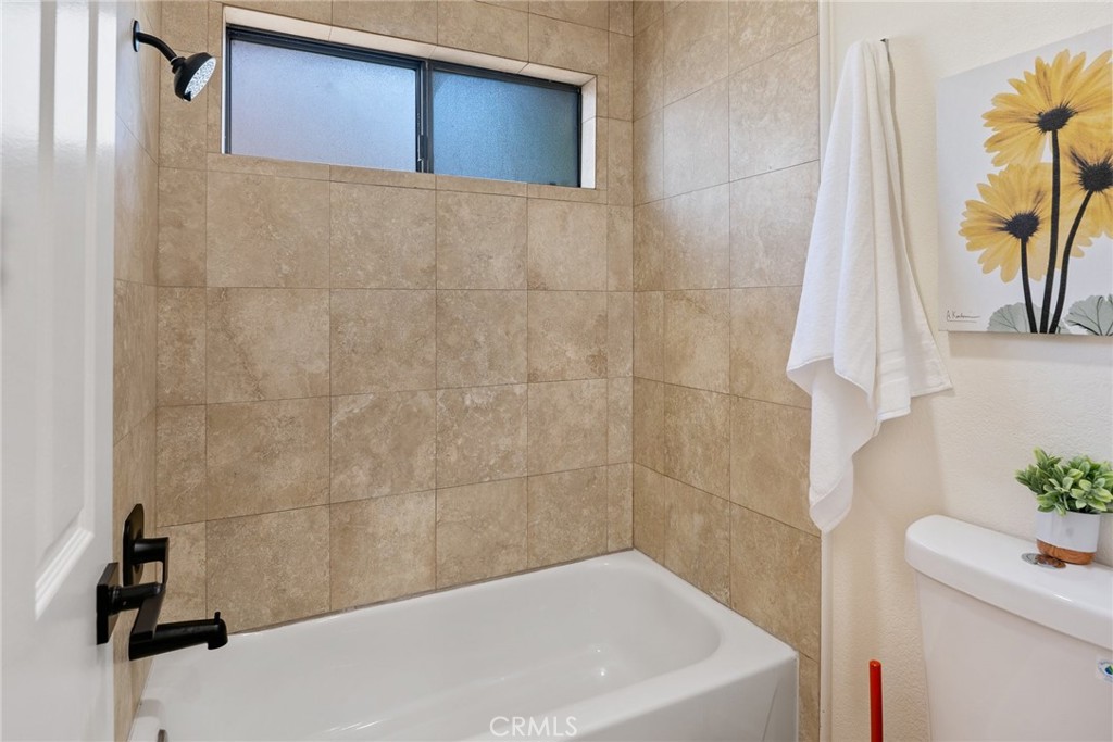 MLS #WS25241279 image #39