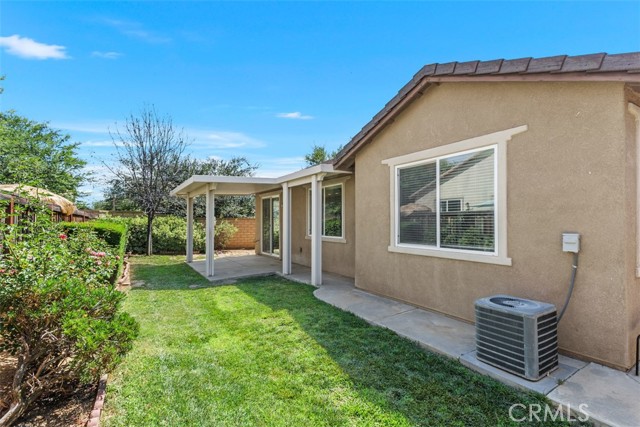 96 Luna Avenue, Beaumont CA: https://media.crmls.org/medias/41f8405b-6a80-4662-8008-095ec5a295c9.jpg
