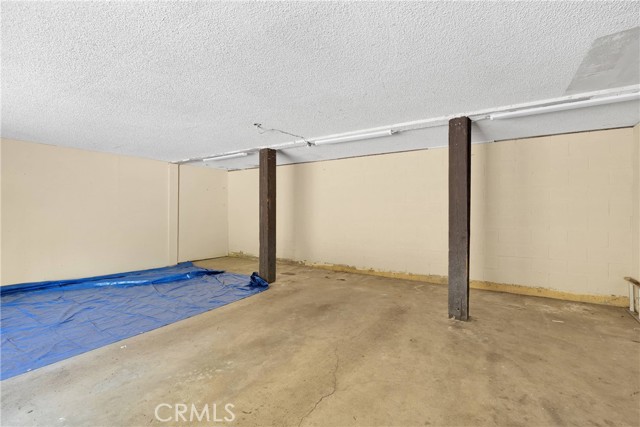 101 Rockledge Lane, Lake Arrowhead CA: https://media.crmls.org/medias/41f886ce-f7b5-4d2f-b1c9-a68b982e7a10.jpg