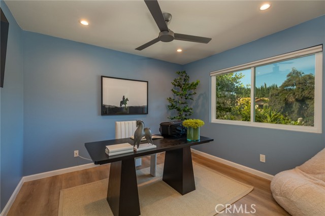 Detail Gallery Image 27 of 32 For 19828 Lull, Winnetka,  CA 91306 - 4 Beds | 3 Baths