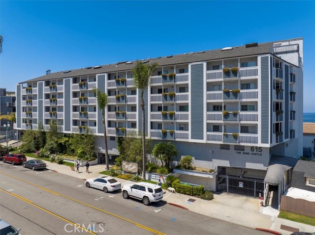 615 Esplanade, Redondo Beach CA: https://media.crmls.org/medias/41f91ab3-59f6-42b0-8e54-b5325482ed2a.jpg