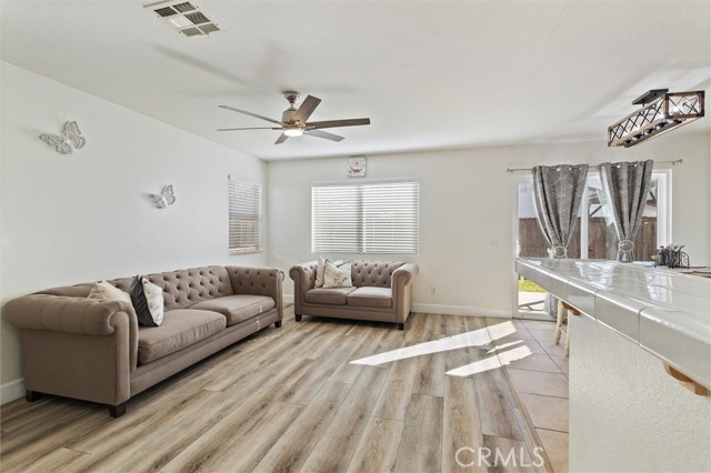 Detail Gallery Image 12 of 39 For 26395 Old Anvil Ln, Moreno Valley,  CA 92555 - 4 Beds | 2 Baths