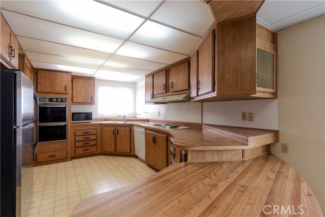 Detail Gallery Image 19 of 25 For 2528 Park Lake #108,  Santa Ana,  CA 92705 - 2 Beds | 2 Baths