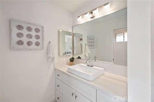 2701 Voorhees Avenue, Redondo Beach, California 90278, 2 Bedrooms Bedrooms, ,2 BathroomsBathrooms,Residential,Sold,Voorhees,SB21161153