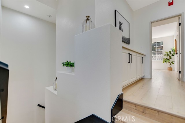 Detail Gallery Image 27 of 47 For 28210 Canterbury Ct, Valencia,  CA 91354 - 2 Beds | 2/1 Baths