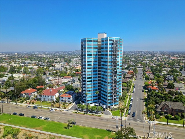 2999 E Ocean Boulevard, Long Beach CA: https://media.crmls.org/medias/41fc1874-433c-4d46-a795-e5dd01455e29.jpg