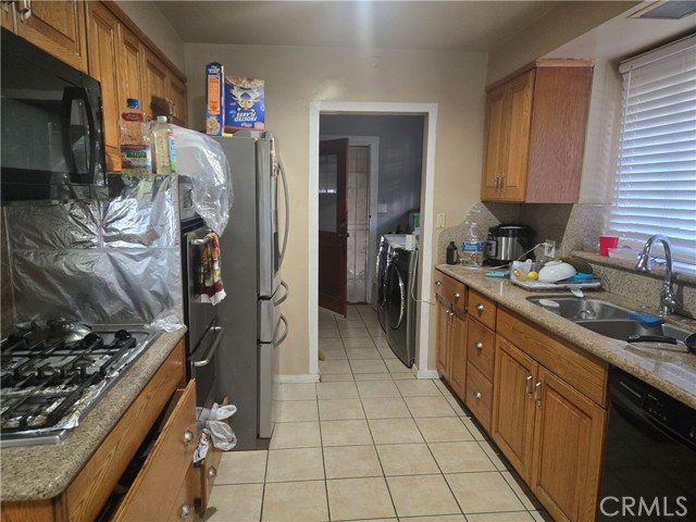 7047 3rd Avenue, Los Angeles CA: https://media.crmls.org/medias/41fce20a-9dd1-4260-8b93-396581177bd8.jpg