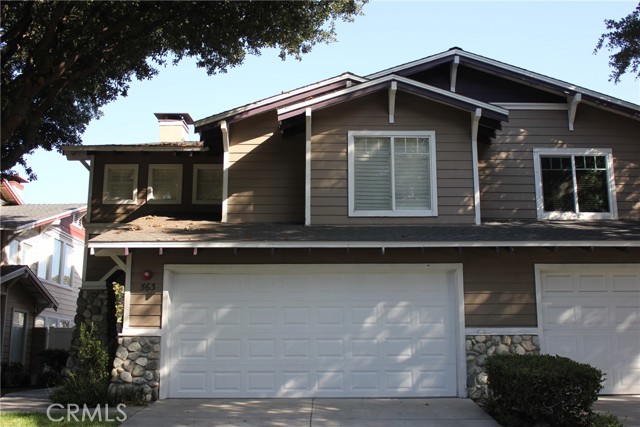 563 E City Court, Anaheim CA: https://media.crmls.org/medias/41fd690f-65f2-463b-a56d-afc18e0e0de8.jpg