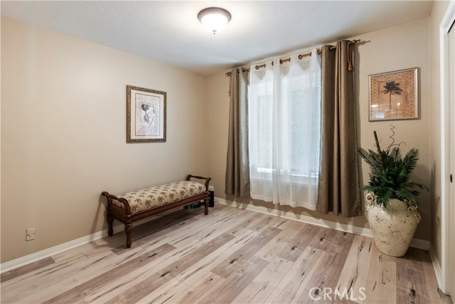 6065 Saint Augustine Drive, Riverside CA: https://media.crmls.org/medias/41fdaa3d-eb1f-47c6-9eff-f02bb99aa53a.jpg