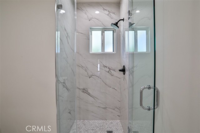 2111 Scott Road, Burbank CA: https://media.crmls.org/medias/41fe27fc-57d9-48bb-8ce0-62aa9e8a4564.jpg