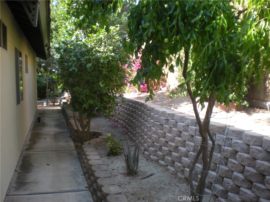MLS #OC25121831 img 4