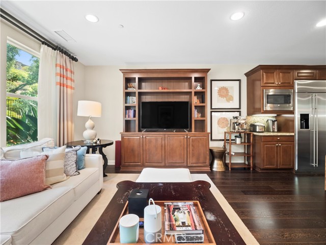 Detail Gallery Image 3 of 30 For 20365 Chianti Court, Yorba Linda,  CA 92886 - 3 Beds | 3/1 Baths