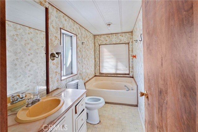 Detail Gallery Image 17 of 39 For 16700 Fox Way, Clearlake Oaks,  CA 95423 - 3 Beds | 2 Baths