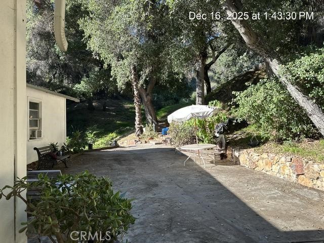 https://media.crmls.org/medias/4200448f-69a6-471e-8d4c-41d0740e9e0c.jpg?preset=X-Large