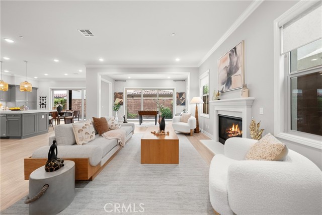 Detail Gallery Image 6 of 49 For 113 Wanderer, Irvine,  CA 92618 - 4 Beds | 4/1 Baths