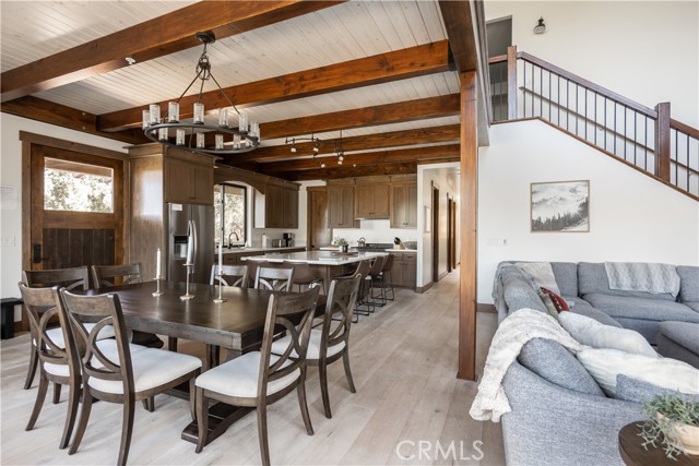 43778 Colusa Drive, Big Bear Lake CA: https://media.crmls.org/medias/420171e1-6df8-4b2c-bd35-533db46a5954.jpg