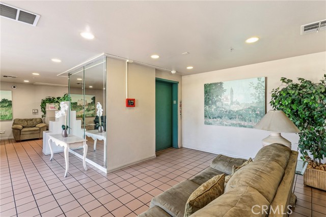 Detail Gallery Image 22 of 22 For 11410 Brookshire #117,  Downey,  CA 90241 - 1 Beds | 1 Baths