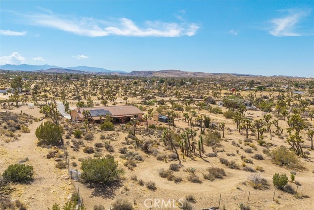 5115 Warren Vista Avenue, Yucca Valley CA: https://media.crmls.org/medias/4201f5eb-485d-422d-9665-483cd23bdef5.jpg