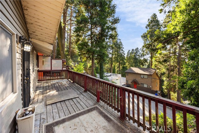 767 Big Oak, Crestline, CA 92325