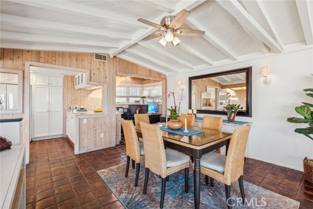 2616 Cove Street, Corona del Mar CA: https://media.crmls.org/medias/42022522-20f1-43a0-a1f5-e720b5de04c2.jpg