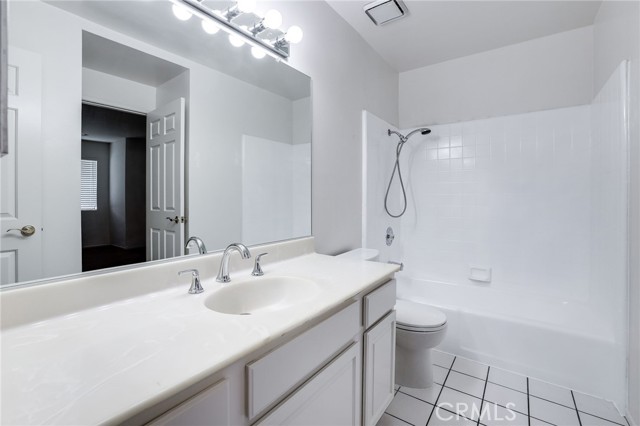 Detail Gallery Image 15 of 21 For 4444 Spencer St, Torrance,  CA 90503 - 4 Beds | 3 Baths