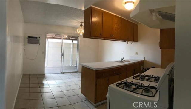 Detail Gallery Image 26 of 28 For 160 W Cascade, Rialto,  CA 92376 - – Beds | – Baths