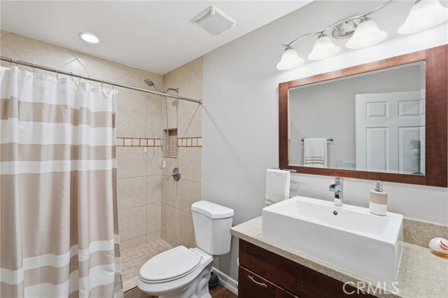 Detail Gallery Image 29 of 44 For 2101 S Hickory, Santa Ana,  CA 92707 - 3 Beds | 2 Baths