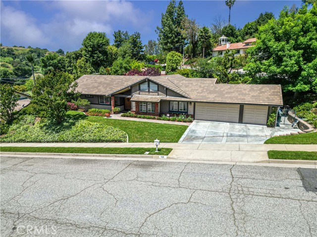 Detail Gallery Image 4 of 43 For 725 Beaverbrook Ln, Glendora,  CA 91740 - 4 Beds | 3 Baths