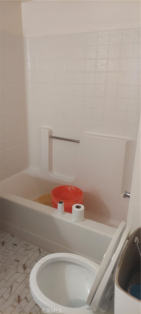 https://media.crmls.org/medias/4203b591-8af9-43ae-90f2-ad0d0c0c4274.jpg?preset=X-Large