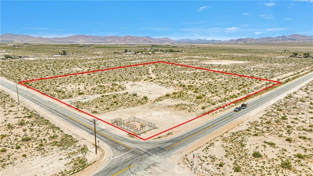 Detail Gallery Image 1 of 19 For 11350 Camp Rock Rd, Lucerne Valley,  CA 92356 - – Beds | – Baths