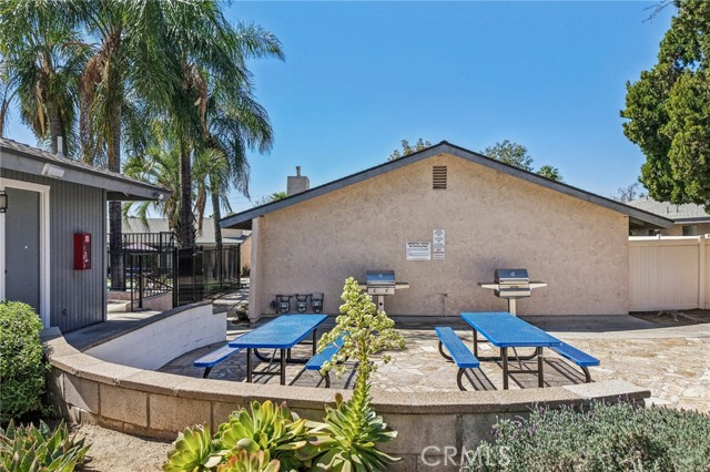 Detail Gallery Image 21 of 31 For 2891 Canyon Crest #68,  Riverside,  CA 92507 - 2 Beds | 2 Baths