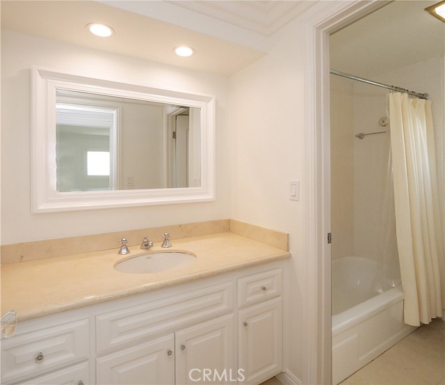 24 Peartree Lane, Rolling Hills Estates, California 90274, 3 Bedrooms Bedrooms, ,2 BathroomsBathrooms,Residential,Sold,Peartree,PV22104404