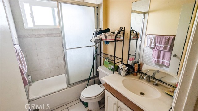 13522 Carnaby Street, Cerritos CA: https://media.crmls.org/medias/4204f524-cd00-42e1-8533-317b501637f1.jpg