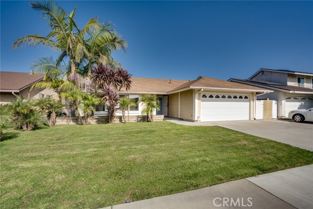 Detail Gallery Image 3 of 33 For 6761 Rook, Huntington Beach,  CA 92647 - 4 Beds | 2 Baths