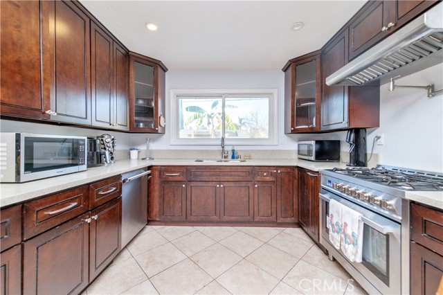 Detail Gallery Image 4 of 26 For 127 W Cliffwood Ave, Anaheim,  CA 92802 - 3 Beds | 2/1 Baths