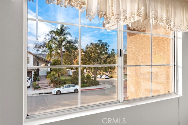 Detail Gallery Image 7 of 11 For 2 Chickadee Ln, Aliso Viejo,  CA 92656 - 4 Beds | 2/1 Baths