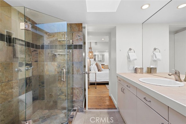 Detail Gallery Image 15 of 23 For 595 Bluebird Canyon Dr, Laguna Beach,  CA 92651 - 2 Beds | 2 Baths