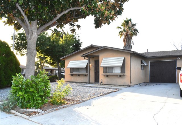 Detail Gallery Image 2 of 50 For 1956 Calle Arboleda, Hemet,  CA 92545 - 2 Beds | 1 Baths