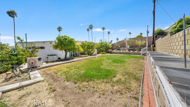 1612 W 22nd Street, San Pedro CA: https://media.crmls.org/medias/42083b6b-8742-43e8-a06f-017e4f3adc9c.jpg
